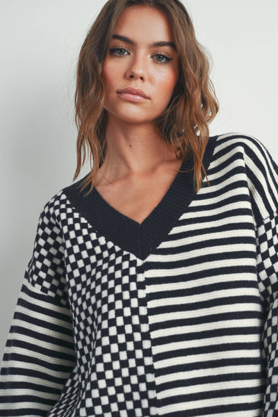 Checker Pattern V-Neck Sweater